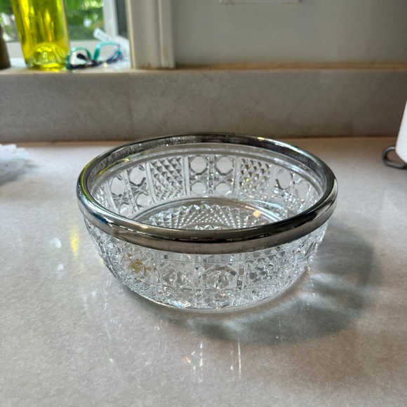 Vintage Crystal bowl with silver rim. - Picture 8 of 8